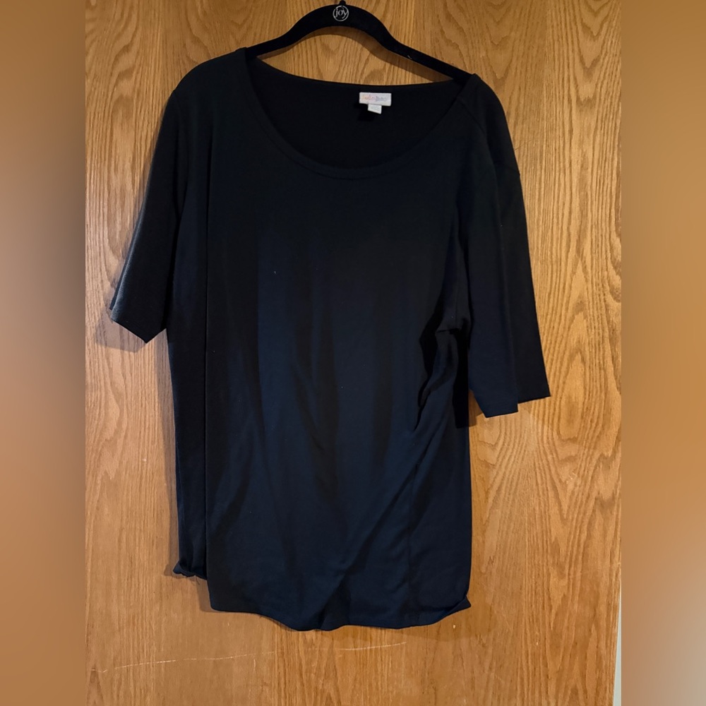 LuLaRoe Black Short Sleeve Top